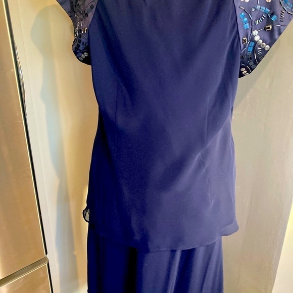 S.l.fashions top and skirt set. With beaded on shoulders.elastic waist band.  16 - Picture 3 of 10